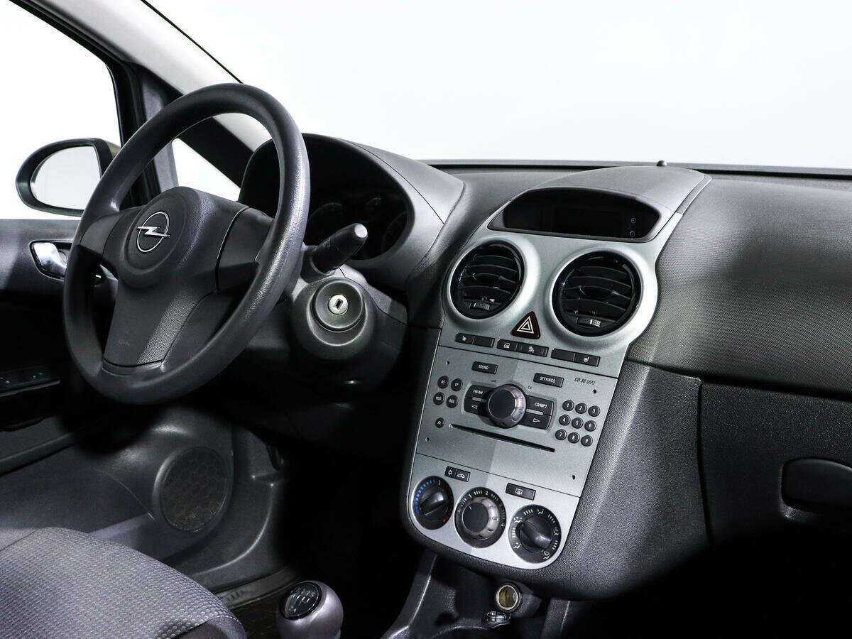 Б/У Опель Корса 2012 года. Фото: #6