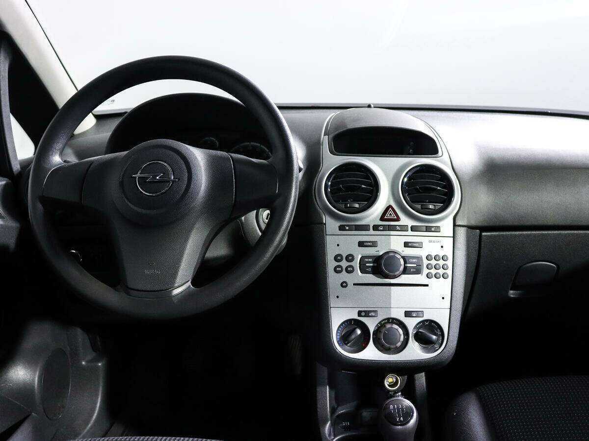 Б/У Опель Корса 2012 года. Фото: #9