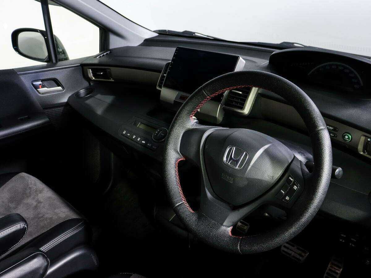 Б/У Хонда Фрид 2012 года. Фото: #11