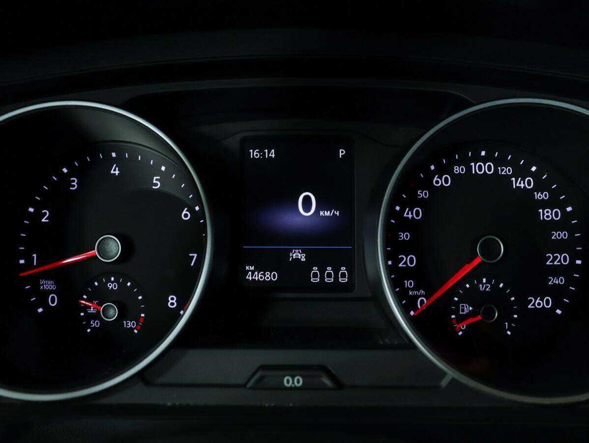 Б/У Фольксваген Тигуан 2020 года. Фото: #8