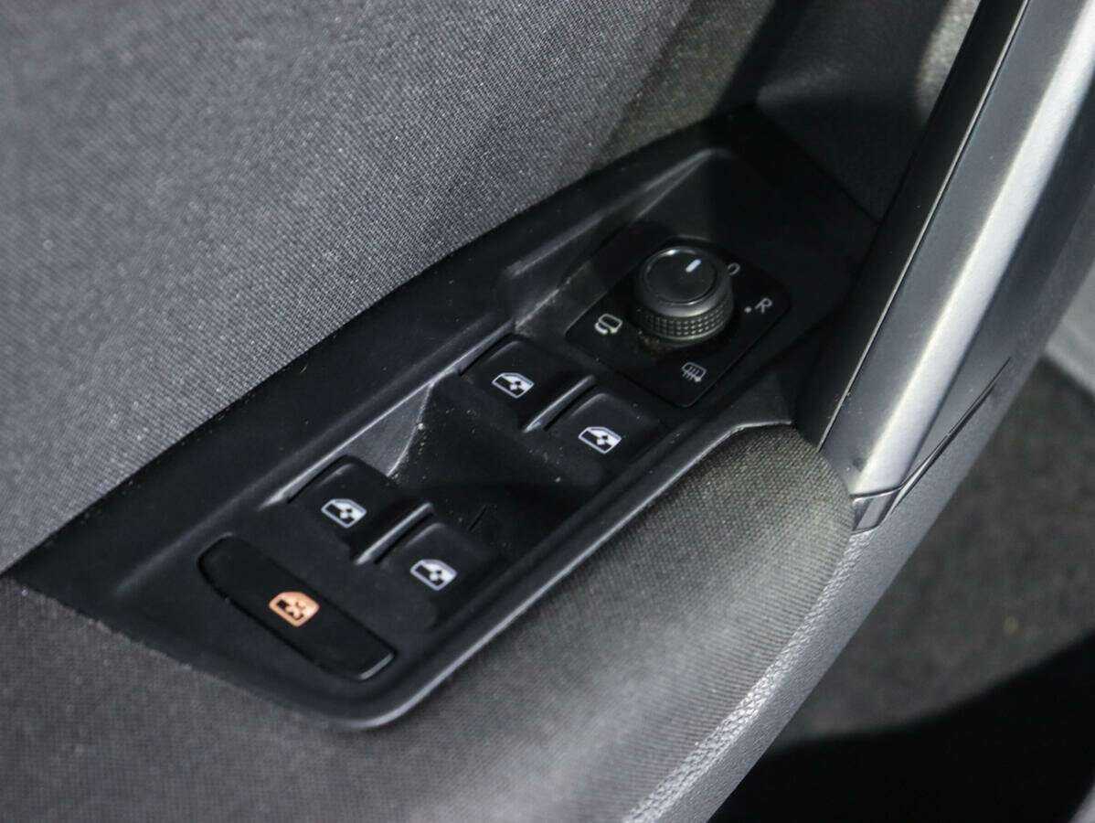 Б/У Фольксваген Тигуан 2020 года. Фото: #15