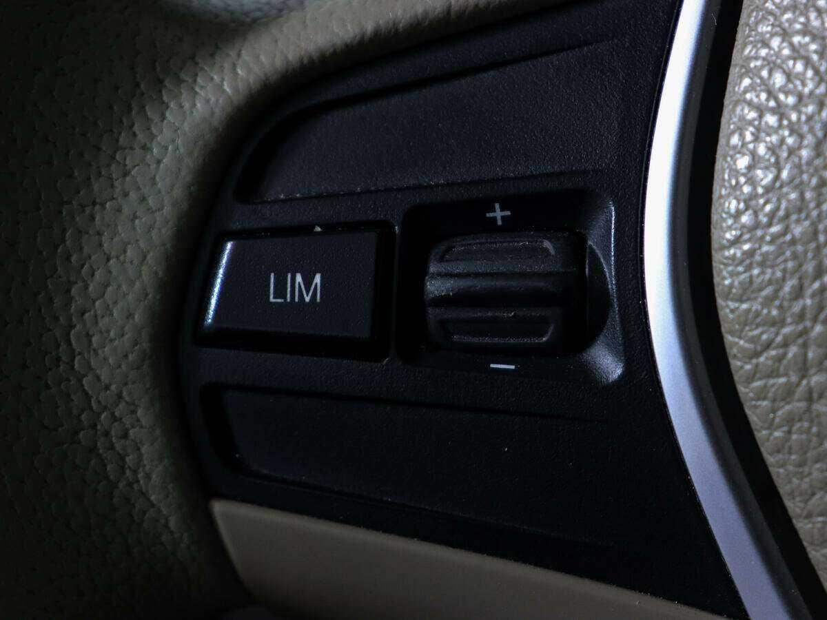 Б/У БМВ 3 серии 2013 года. Фото: #14