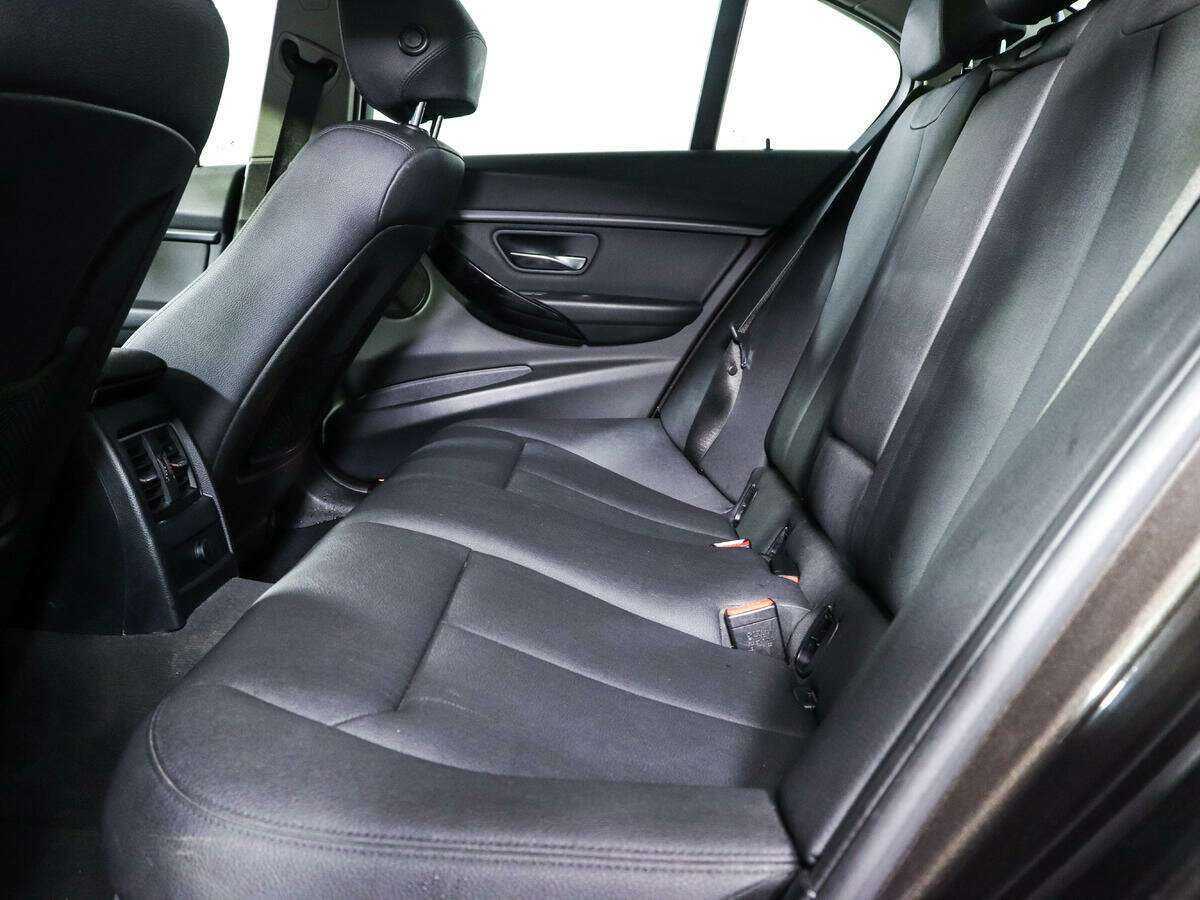 Б/У БМВ 3 серии 2017 года. Фото: #6