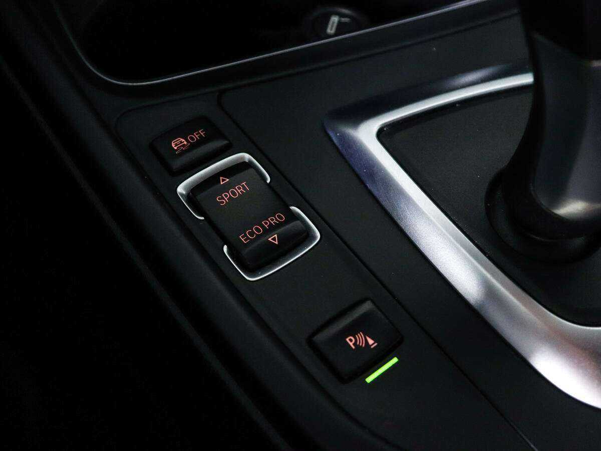 Б/У БМВ 3 серии 2017 года. Фото: #12