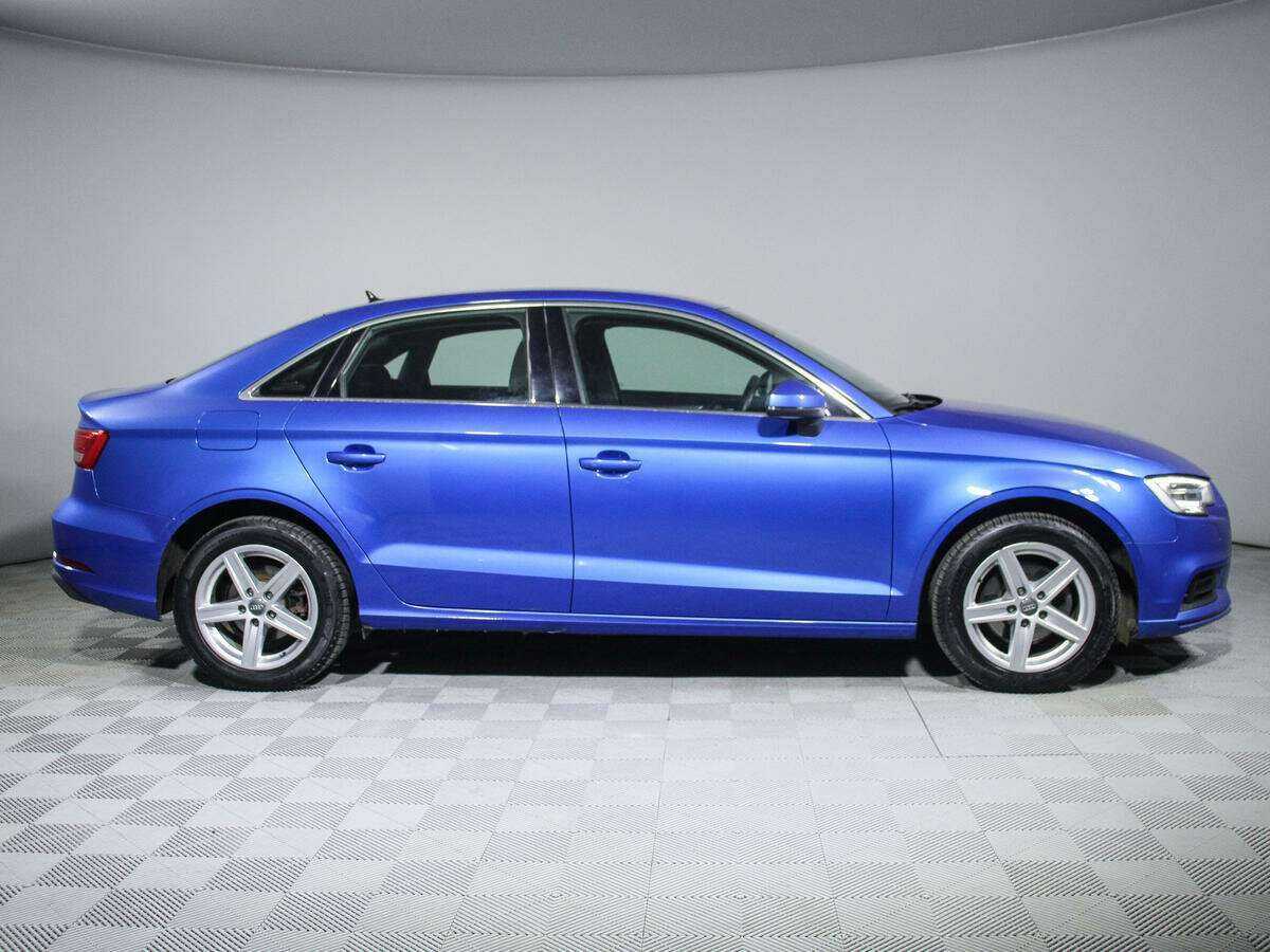 Б/У Ауди А3 2019 года. Фото: #3