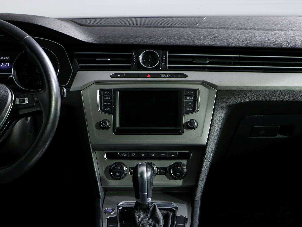 Б/У Фольксваген Пассат 2015 года. Фото: #12