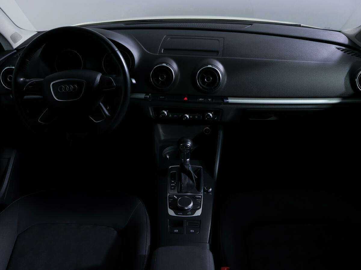 Б/У Ауди А3 2014 года. Фото: #8