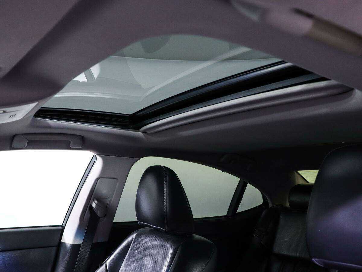 Б/У Лексус ЕС 2016 года. Фото: #11