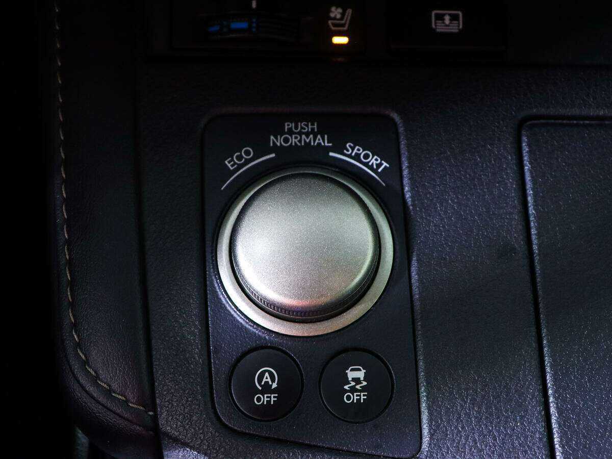 Б/У Лексус ЕС 2016 года. Фото: #15