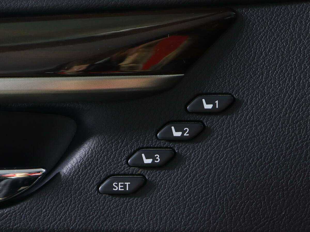 Б/У Лексус ЕС 2016 года. Фото: #21