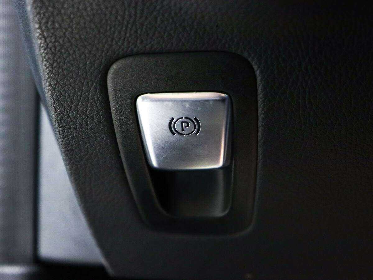 Б/У Мерседес-Бенц Ц-Класс 2016 года. Фото: #17