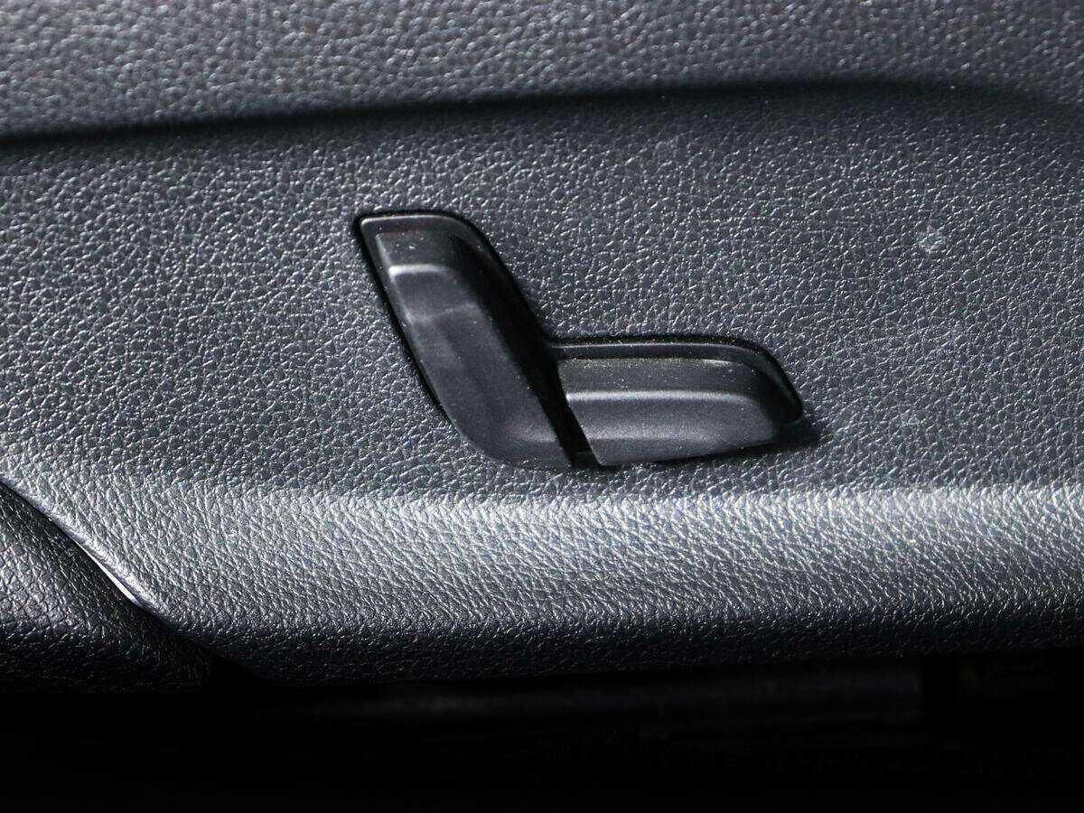 Б/У Мерседес-Бенц Ц-Класс 2016 года. Фото: #19