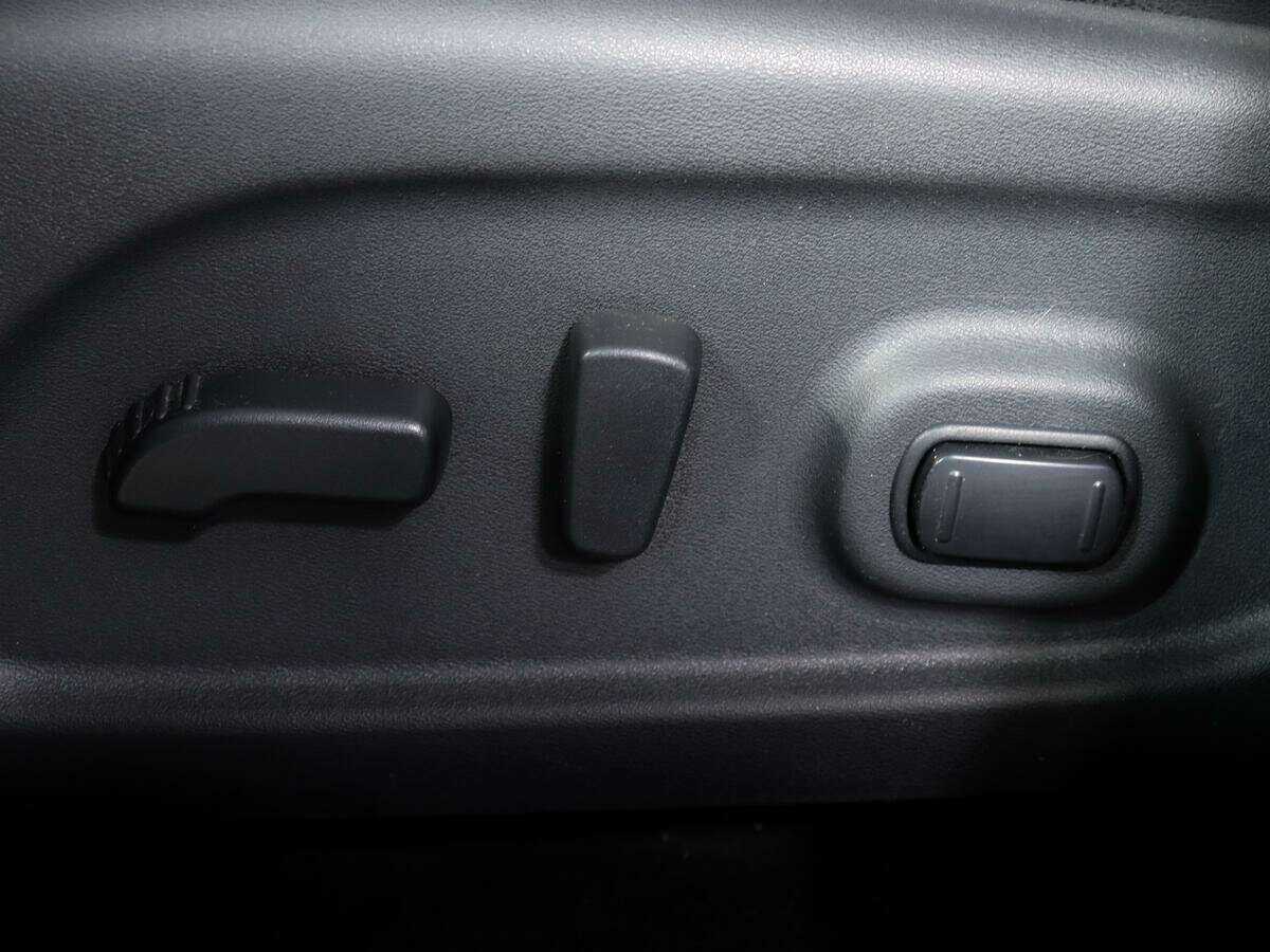 Б/У Ниссан Патфайндер 2015 года. Фото: #17