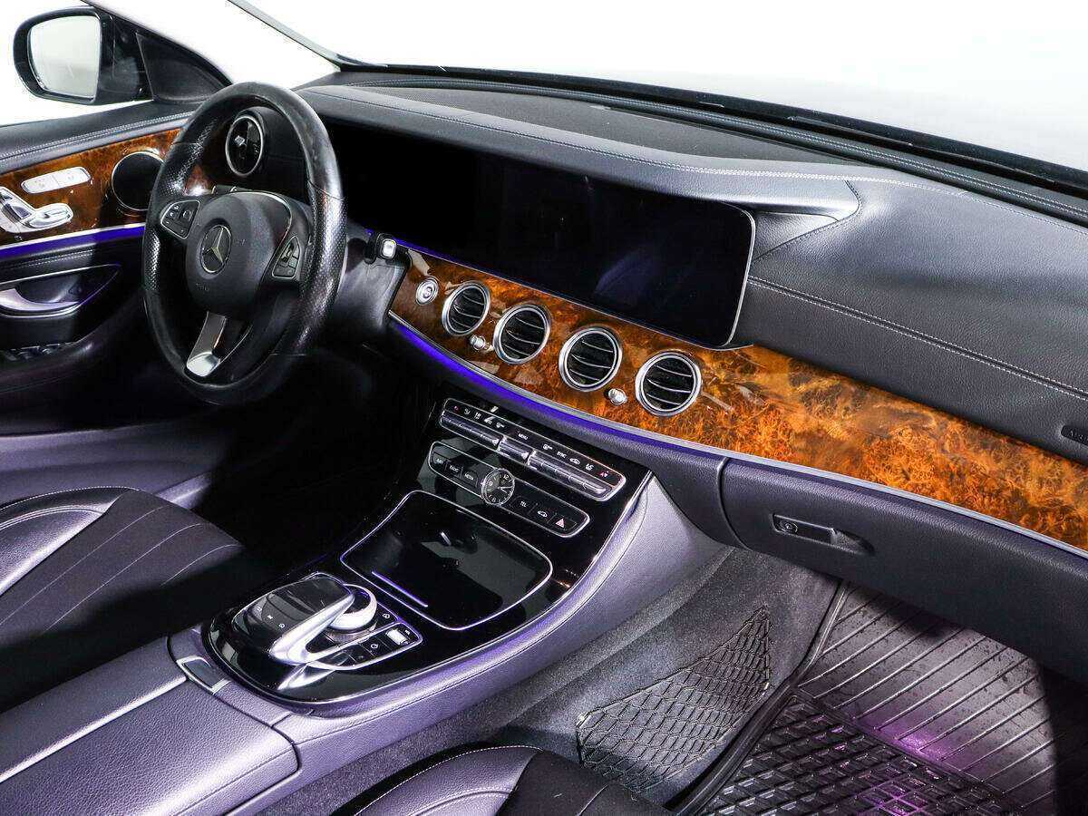 Б/У Мерседес-Бенц Е-Класс 2016 года. Фото: #6