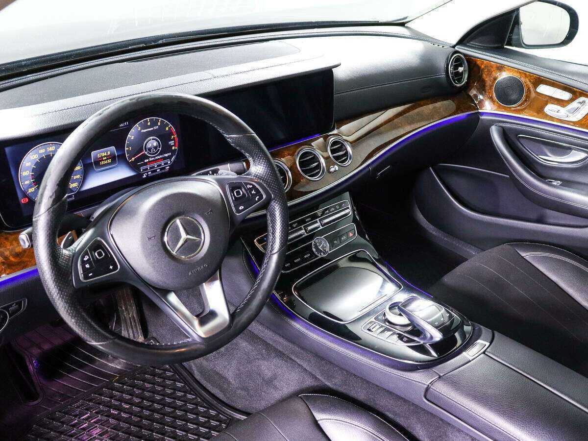 Б/У Мерседес-Бенц Е-Класс 2016 года. Фото: #11