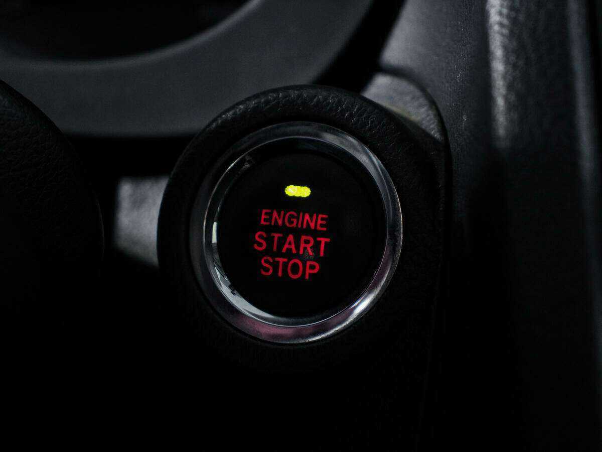 Б/У Субару ИксВи 2012 года. Фото: #17