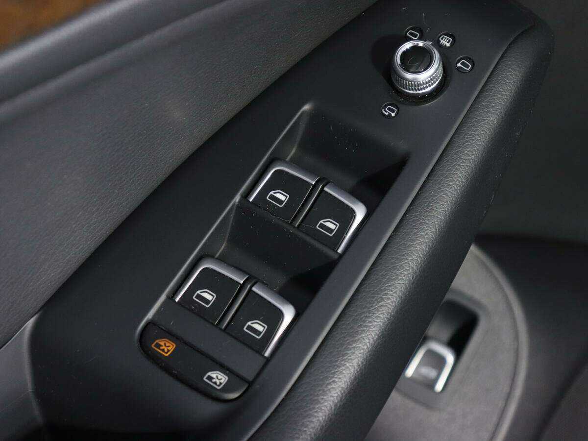 Б/У Ауди К5 2015 года. Фото: #17