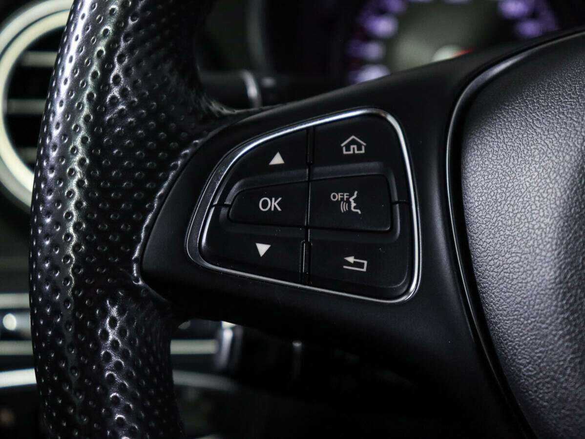 Б/У Мерседес-Бенц Ц-Класс 2015 года. Фото: #18