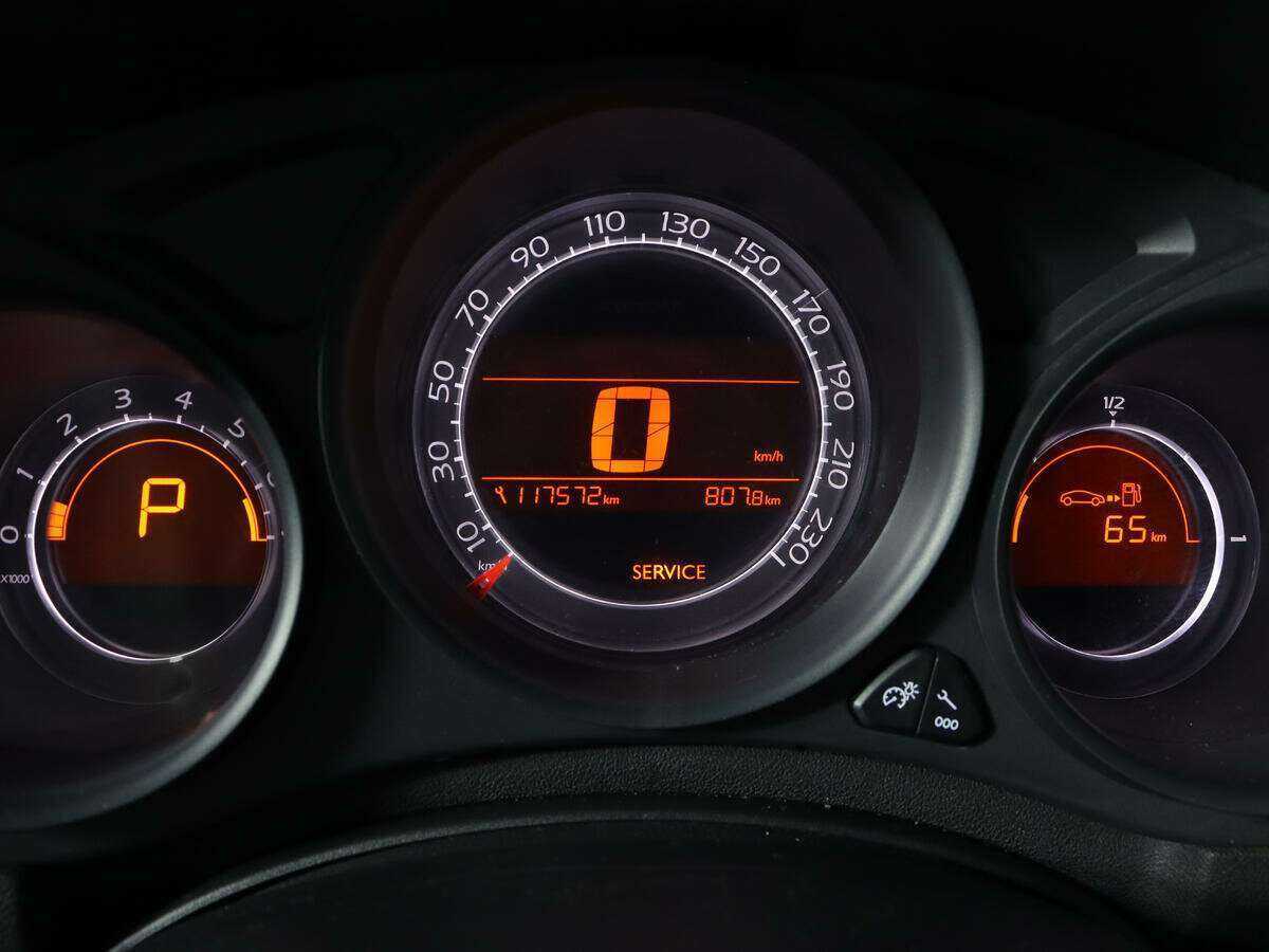 Б/У Ситроен Ц4 2013 года. Фото: #10