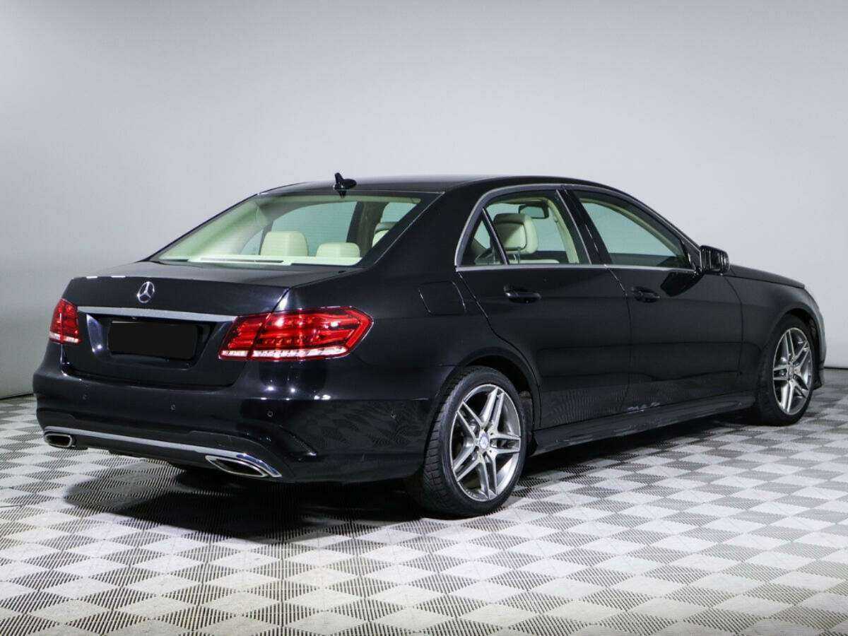 Б/У Мерседес-Бенц Е-Класс 2015 года. Фото: #3