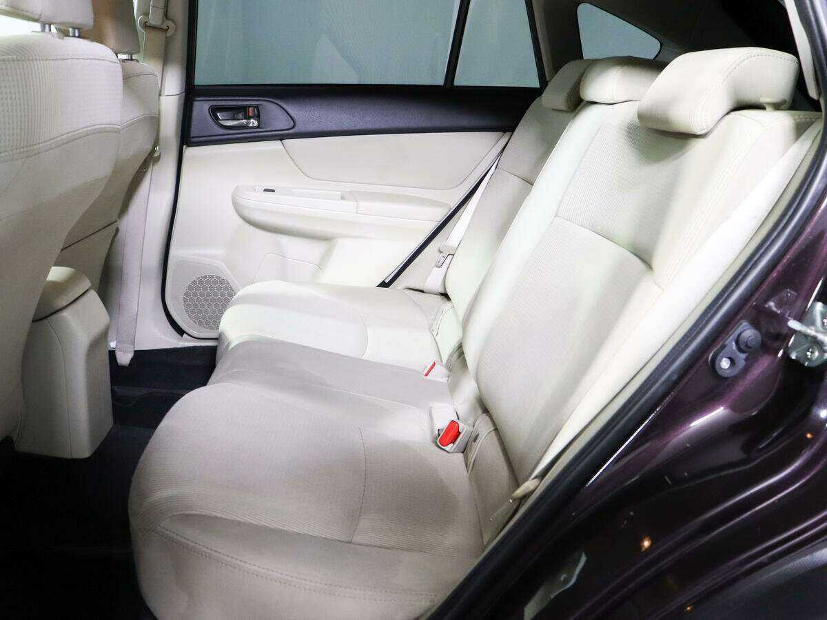 Б/У Субару ИксВи 2012 года. Фото: #7