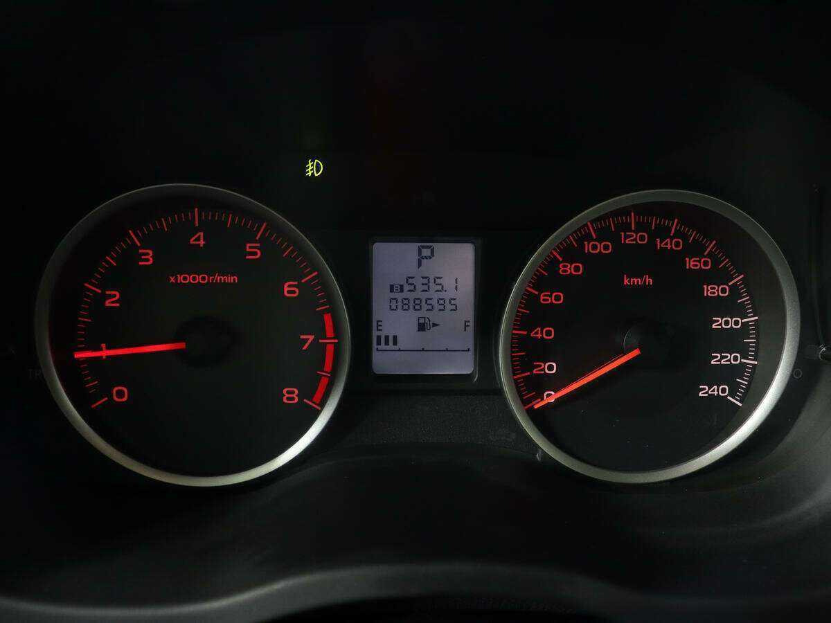 Б/У Субару ИксВи 2012 года. Фото: #8