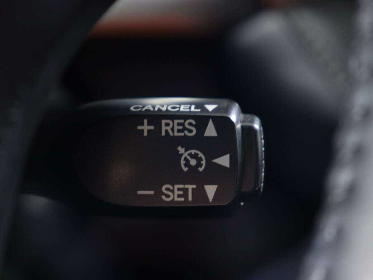 Б/У Тойота Рав4 2017 года. Фото: #14