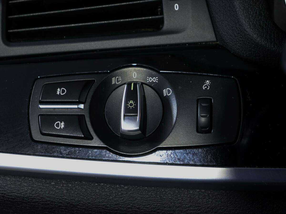 Б/У БМВ Икс3 2015 года. Фото: #14