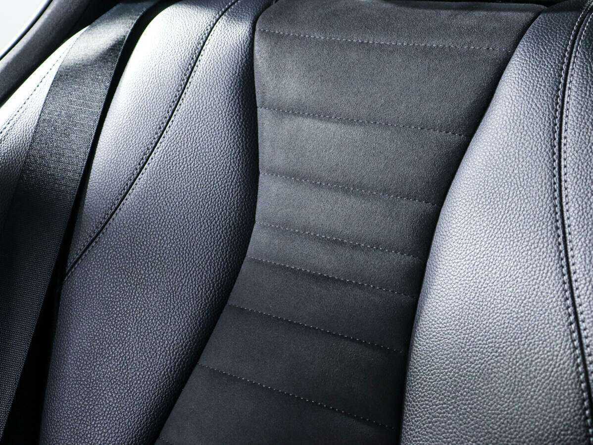 Б/У Мерседес-Бенц Е-Класс 2016 года. Фото: #13