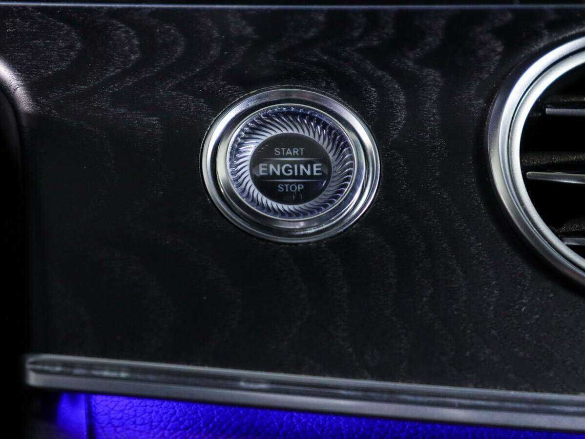 Б/У Мерседес-Бенц Е-Класс 2016 года. Фото: #18