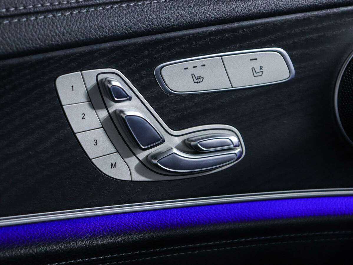 Б/У Мерседес-Бенц Е-Класс 2016 года. Фото: #20