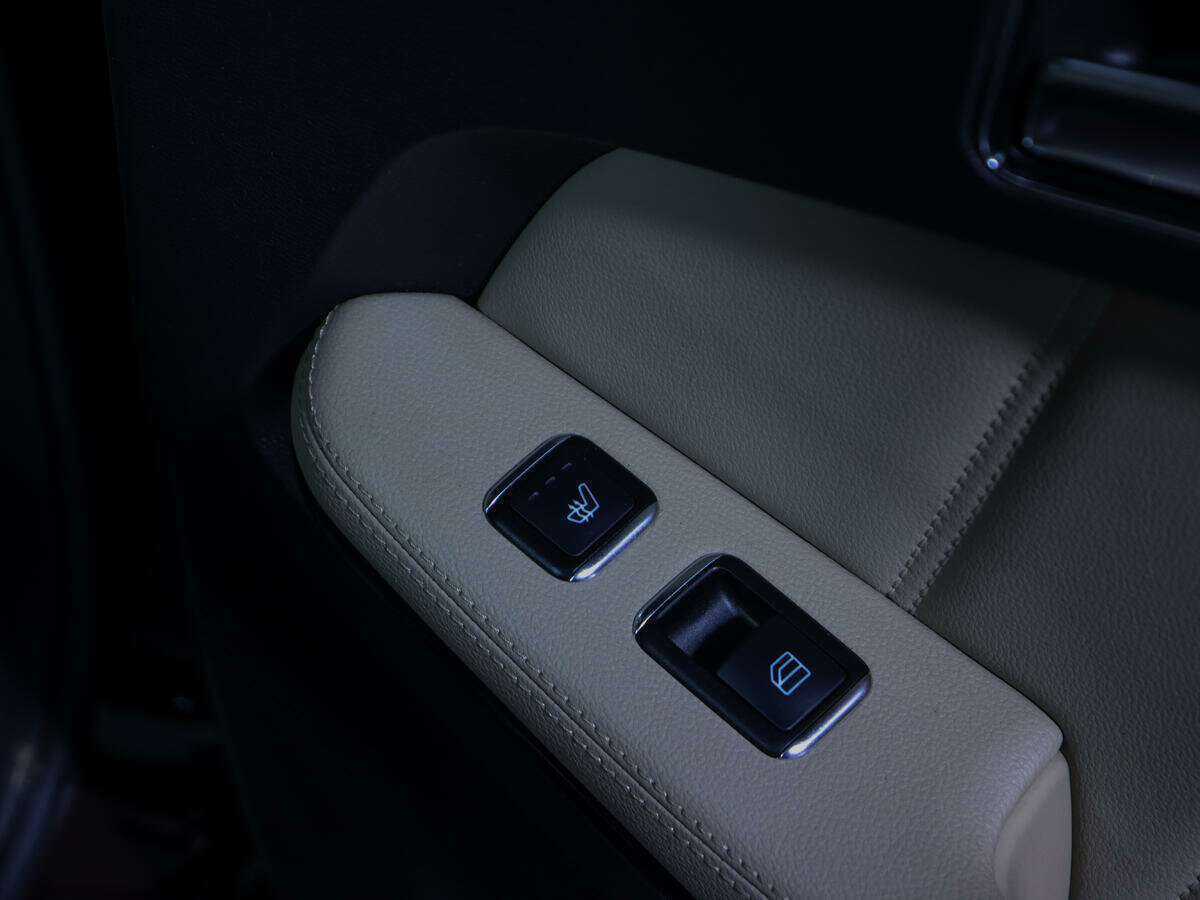 Б/У Мерседес-Бенц Е-Класс 2012 года. Фото: #13