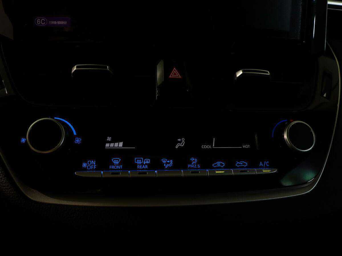 Б/У Тойота Королла 2022 года. Фото: #17