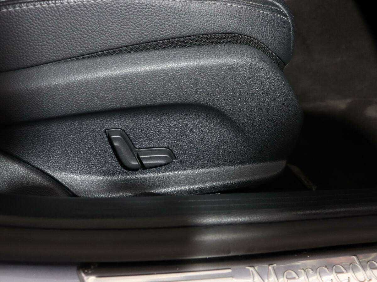 Б/У Мерседес-Бенц Ц-Класс 2015 года. Фото: #13