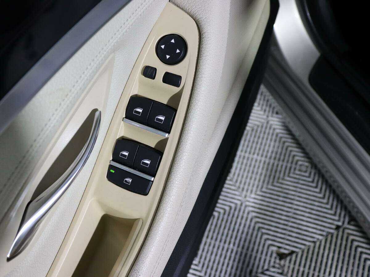 Б/У БМВ 5 серии 2012 года. Фото: #12