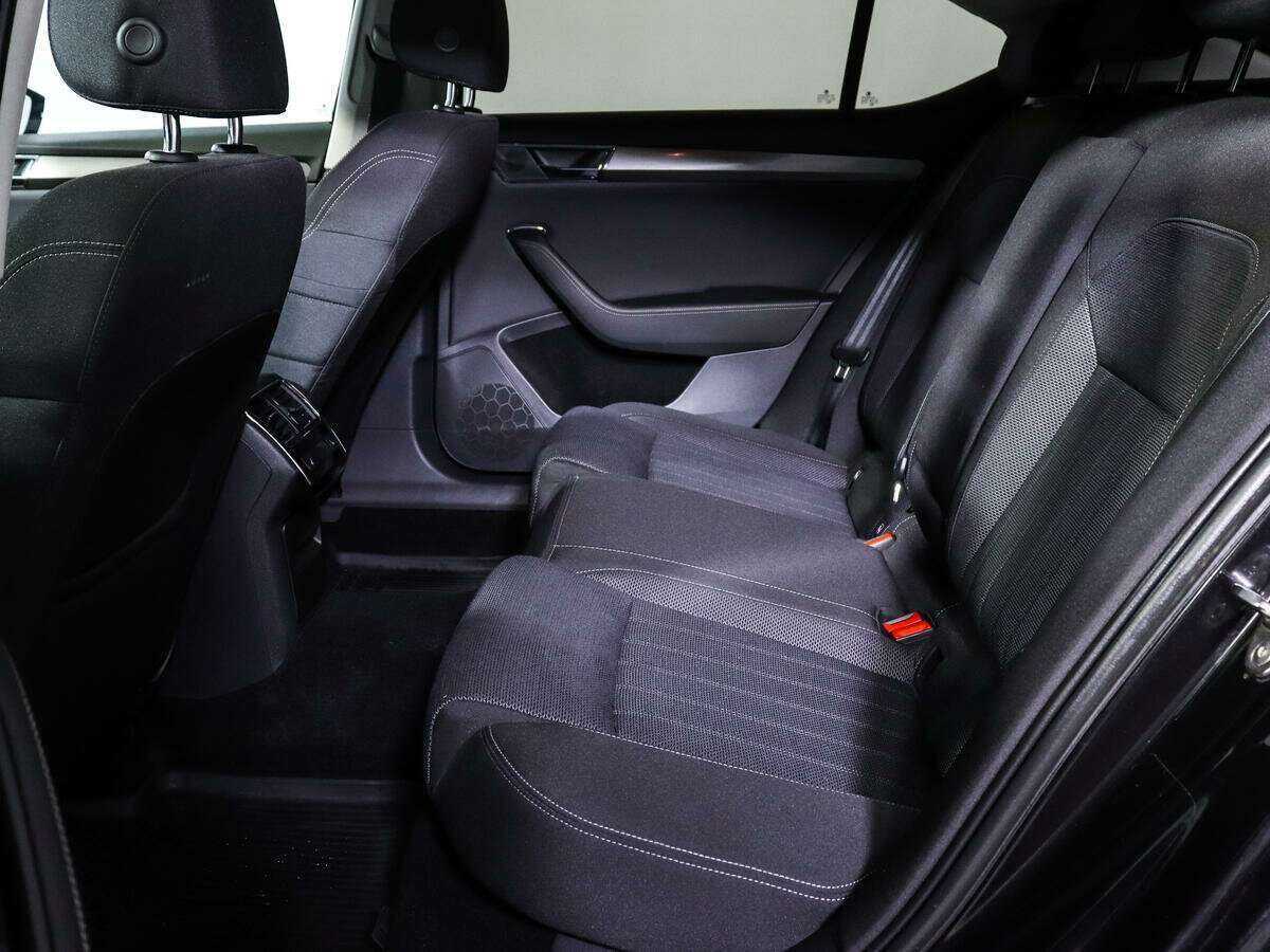 Б/У Шкода Суперб 2020 года. Фото: #8