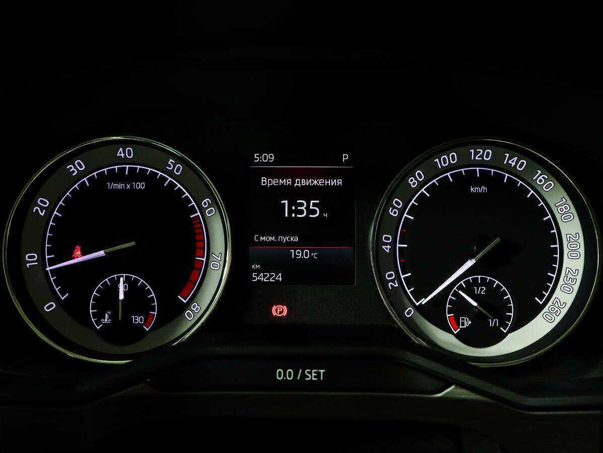 Б/У Шкода Суперб 2020 года. Фото: #9