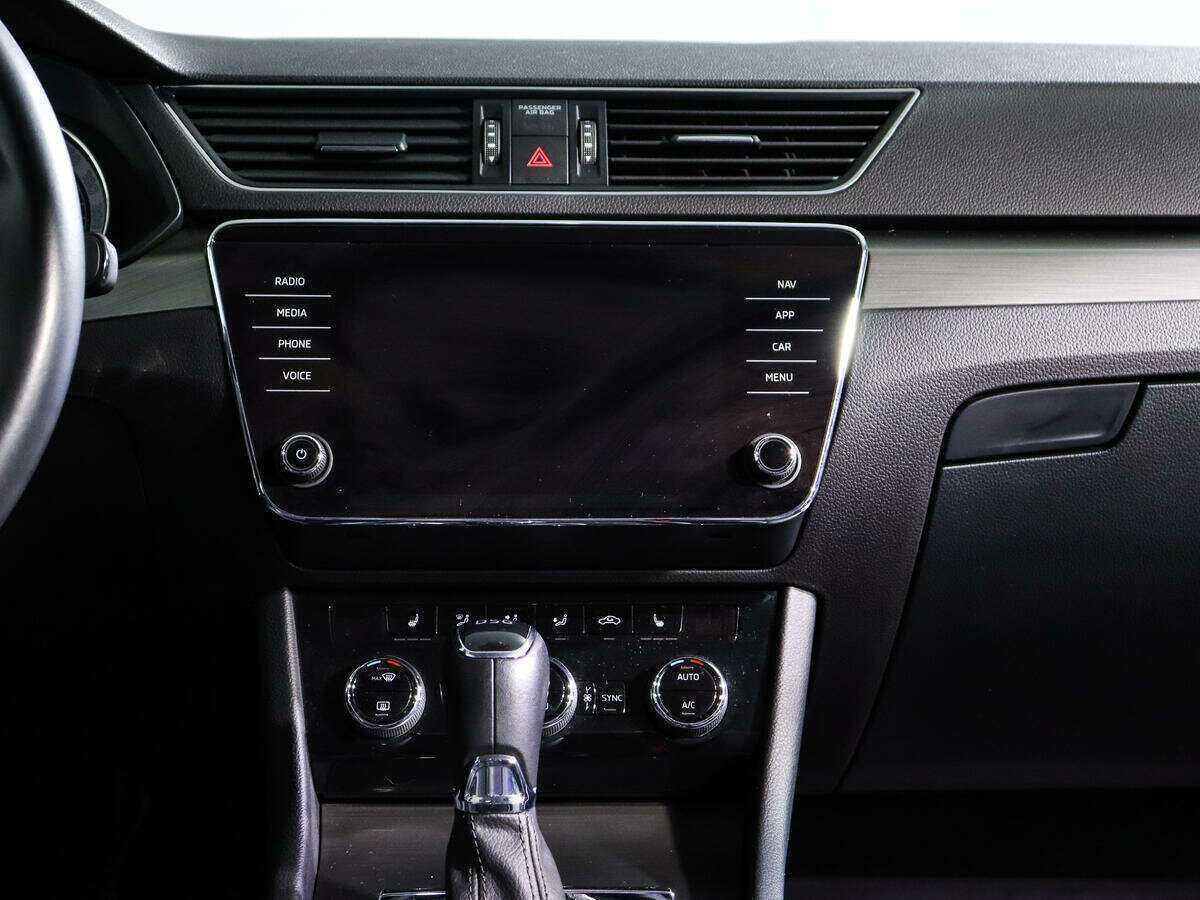 Б/У Шкода Суперб 2020 года. Фото: #11