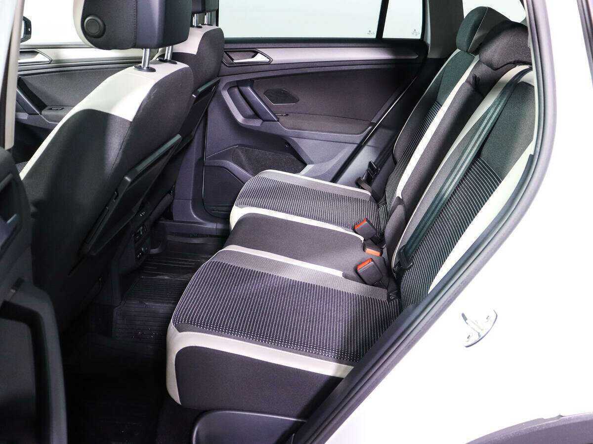 Б/У Фольксваген Тигуан 2020 года. Фото: #7