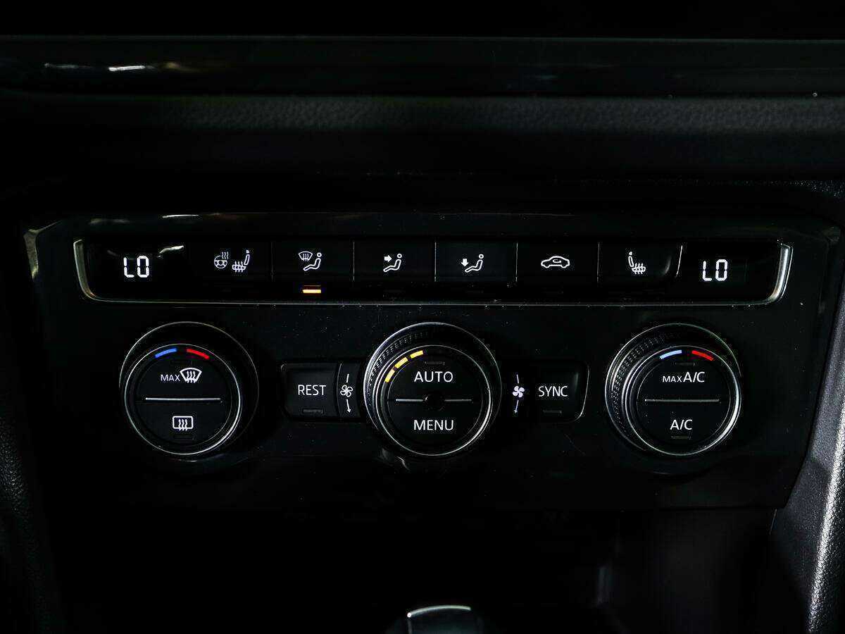 Б/У Фольксваген Тигуан 2020 года. Фото: #15