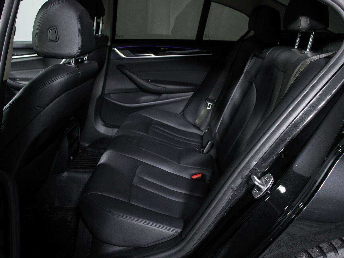 Б/У БМВ 5 серии 2017 года. Фото: #8