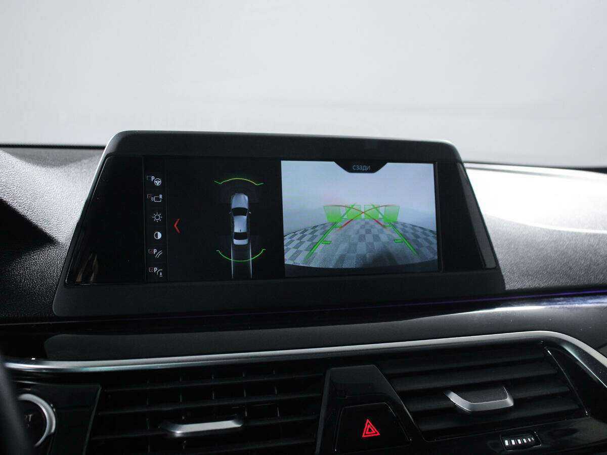 Б/У БМВ 5 серии 2017 года. Фото: #12