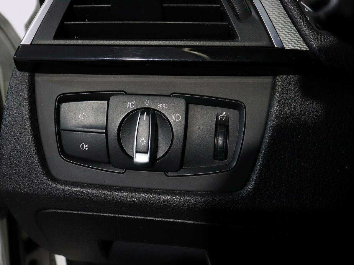 Б/У БМВ 3 серии 2016 года. Фото: #16