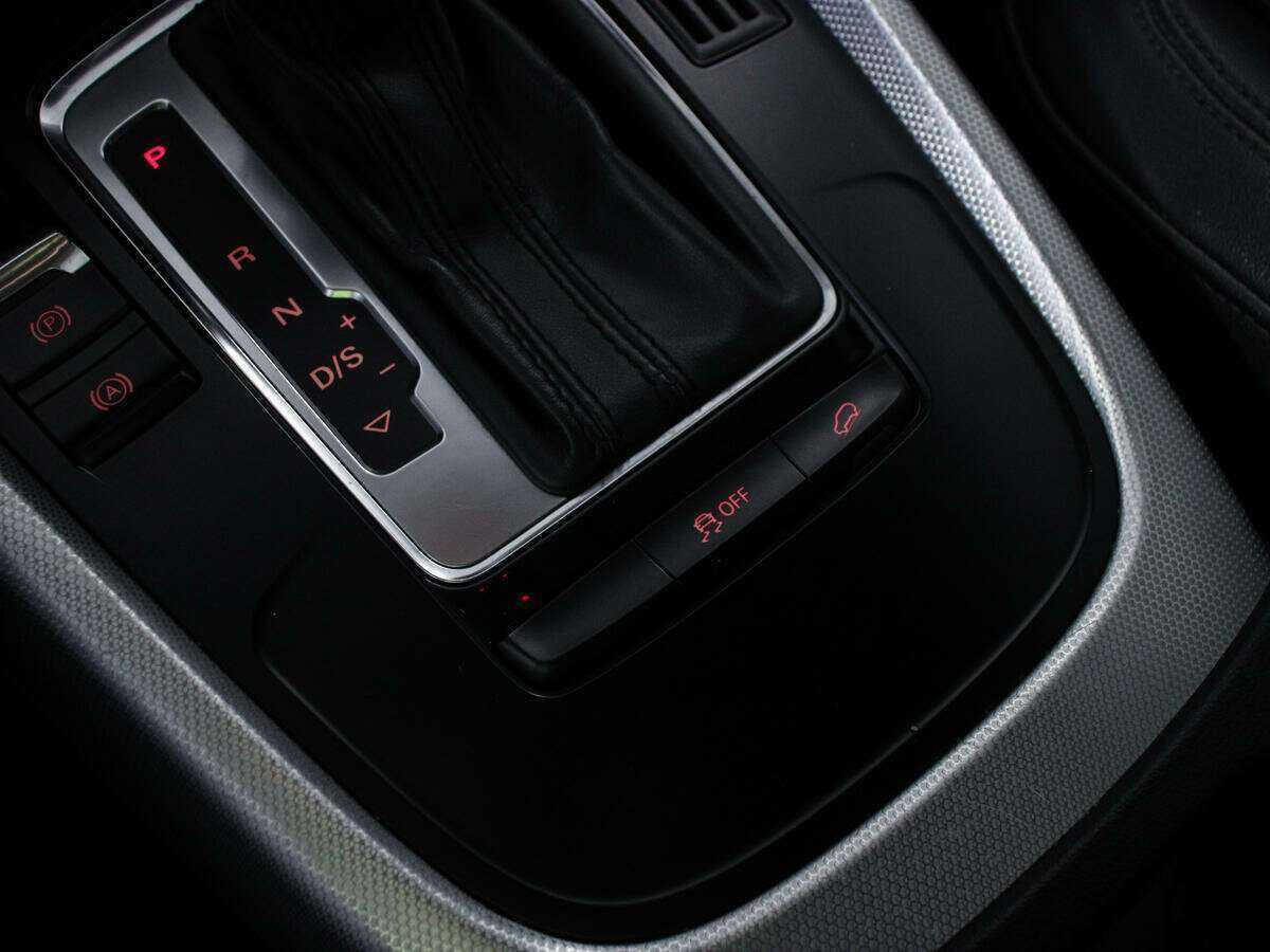 Б/У Ауди К5 2014 года. Фото: #13