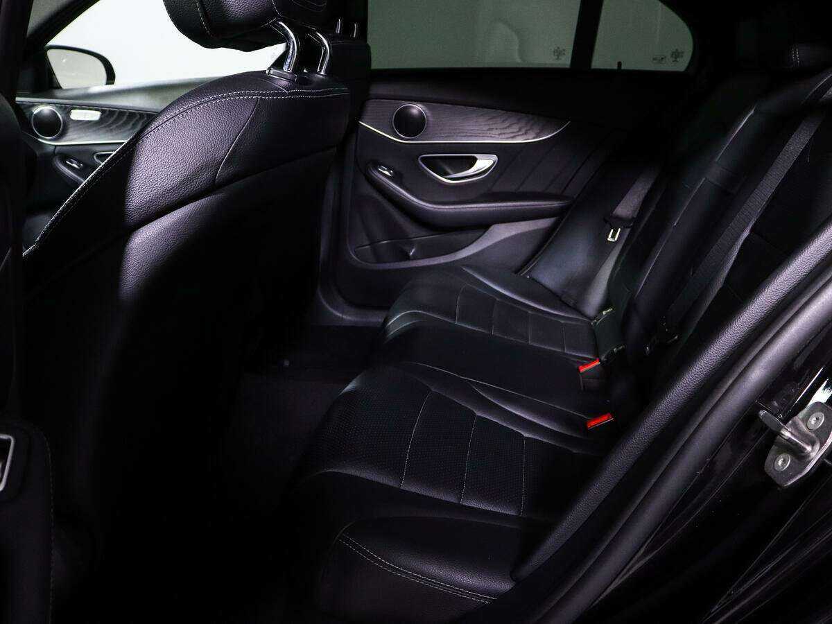 Б/У Мерседес-Бенц Ц-Класс 2016 года. Фото: #8