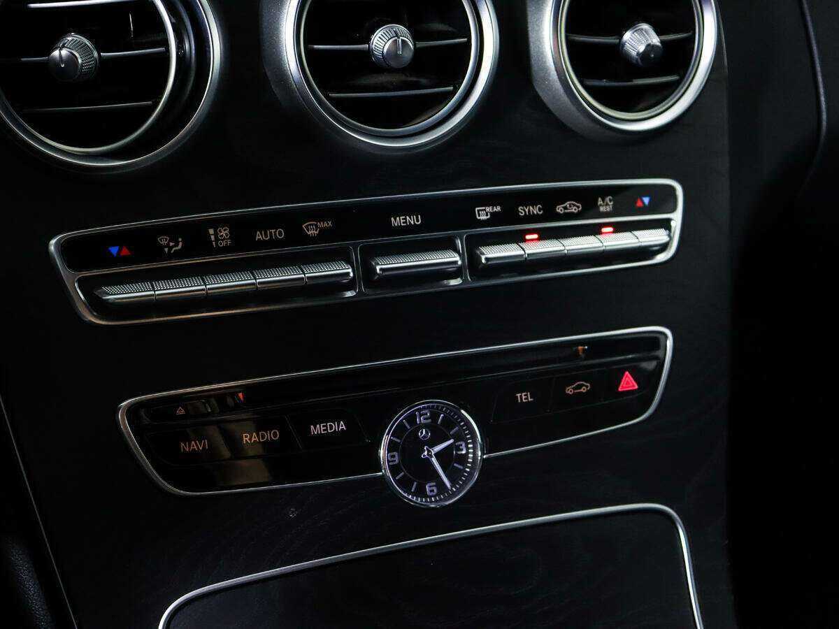 Б/У Мерседес-Бенц Ц-Класс 2016 года. Фото: #17