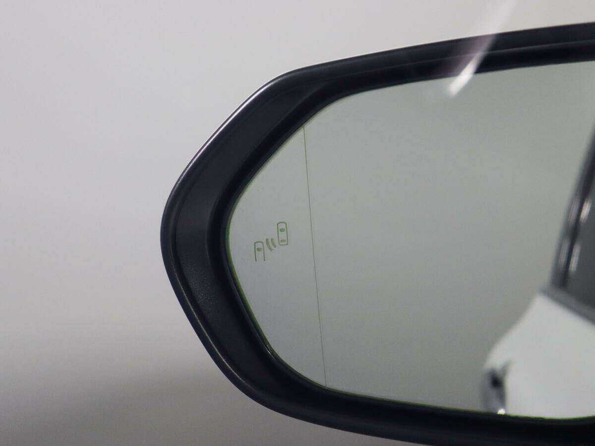 Б/У Тойота Камри 2018 года. Фото: #14