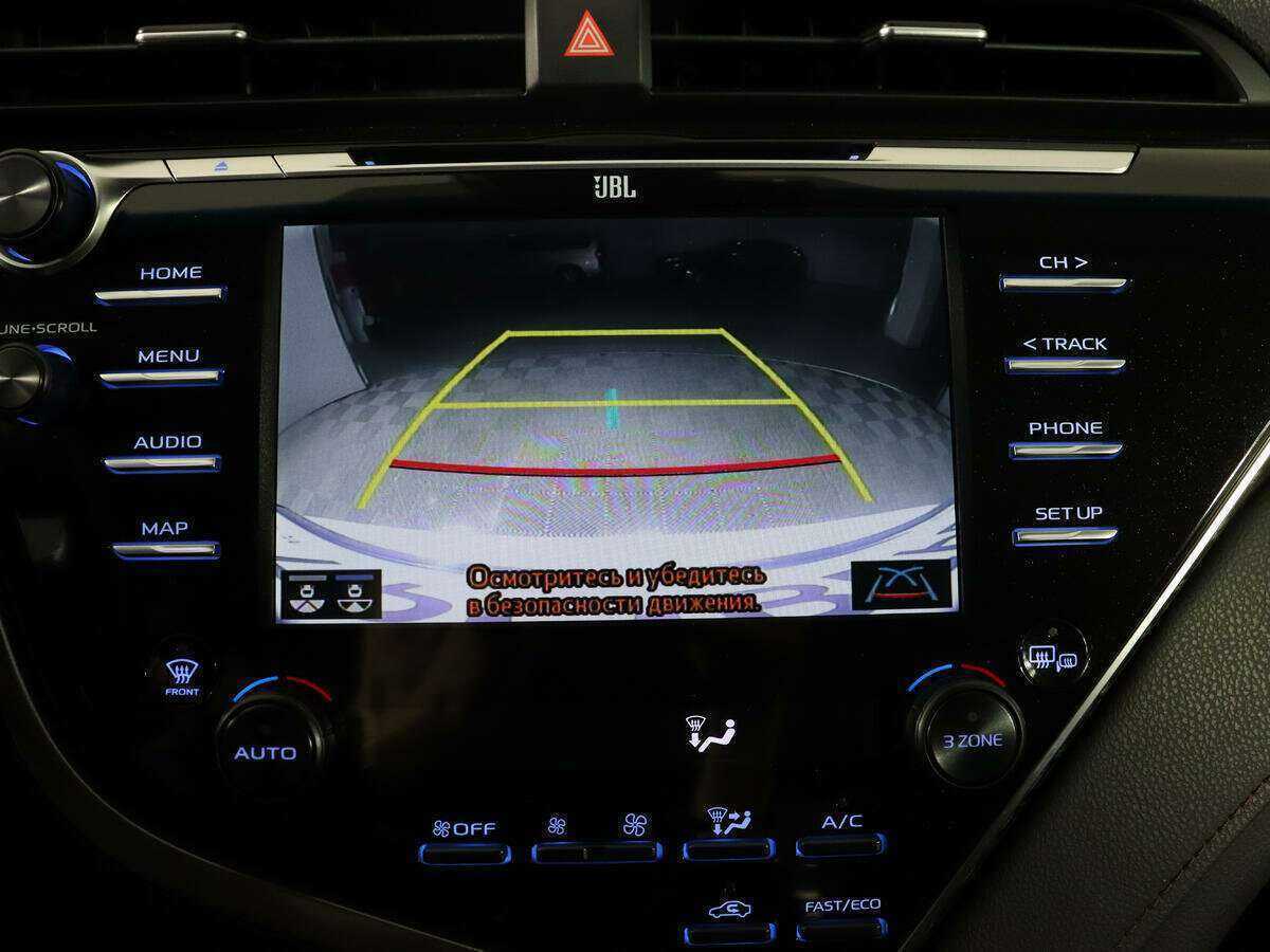 Б/У Тойота Камри 2018 года. Фото: #24