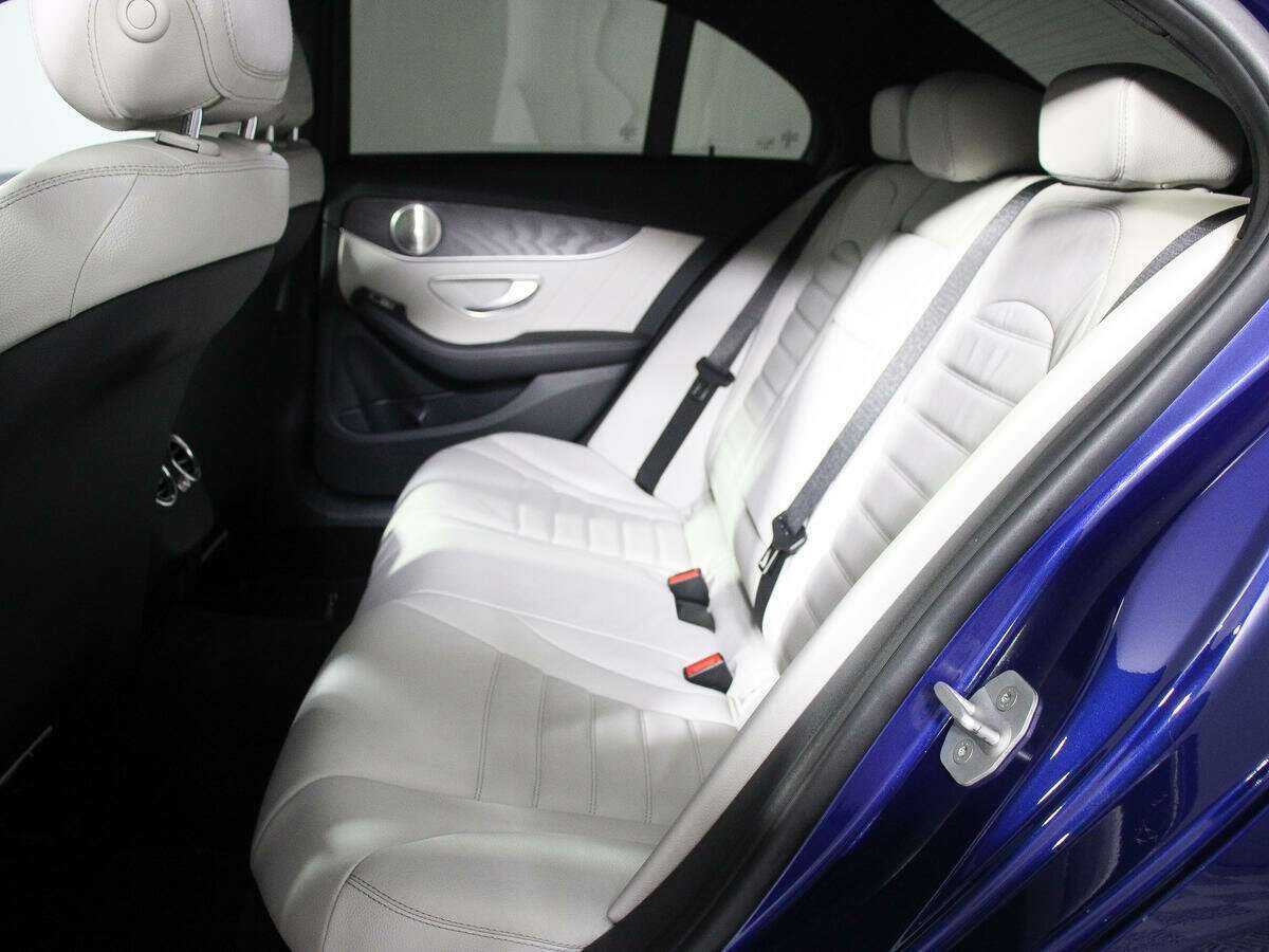 Б/У Мерседес-Бенц Ц-Класс 2015 года. Фото: #9