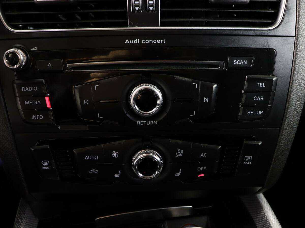 Б/У Ауди К5 2013 года. Фото: #17